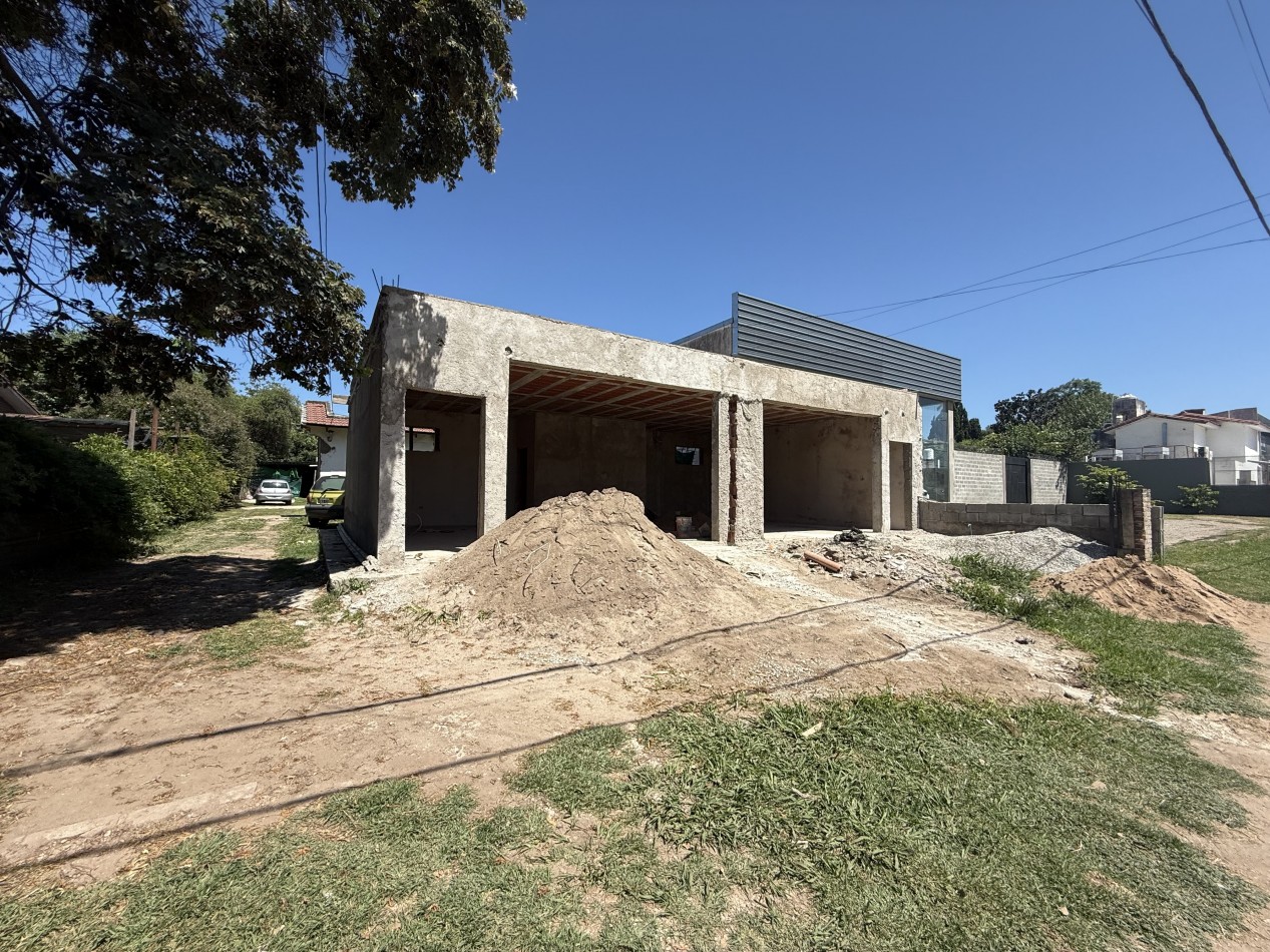 LOCAL COMERCIAL EN ALQUILER!  A ESTRENAR.